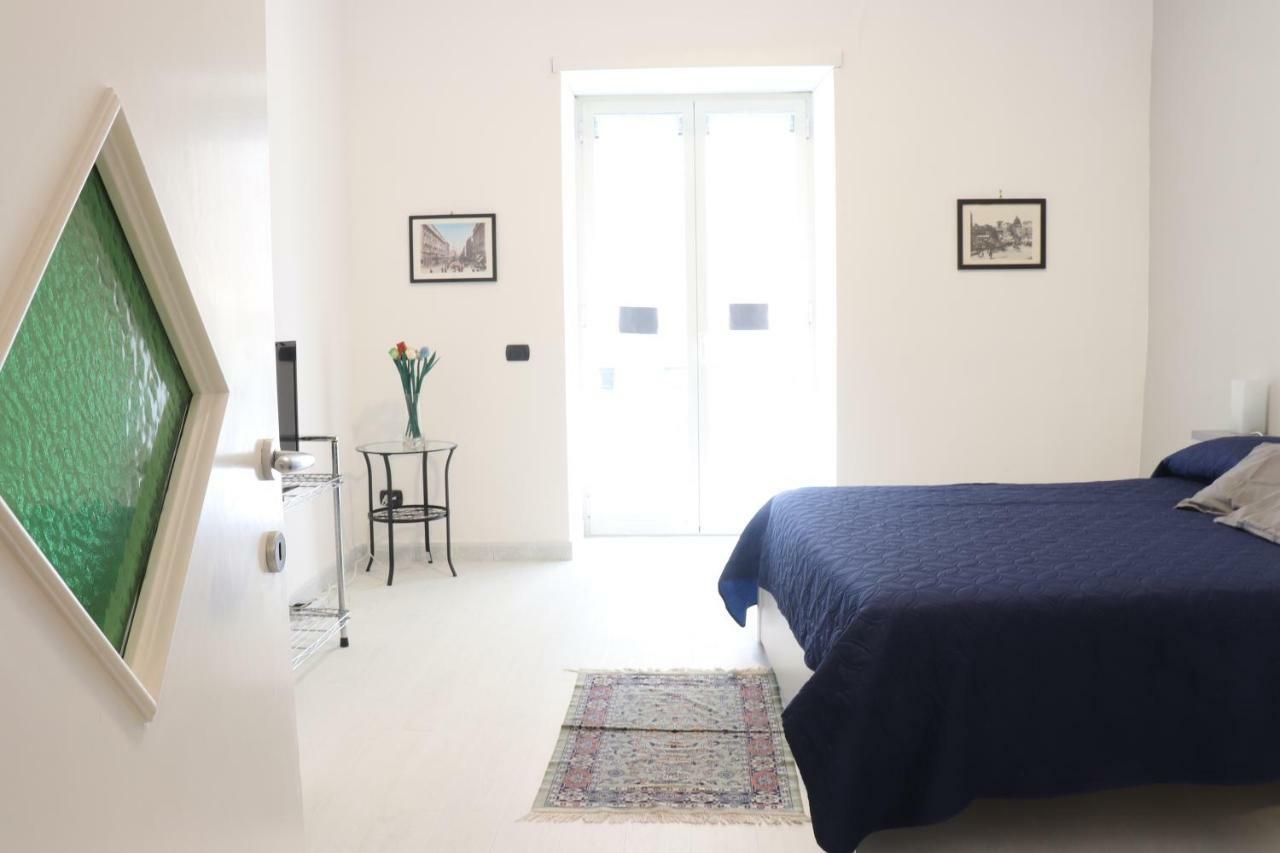 A Tre Passi Dal Duomo Apartment Naples Exterior photo