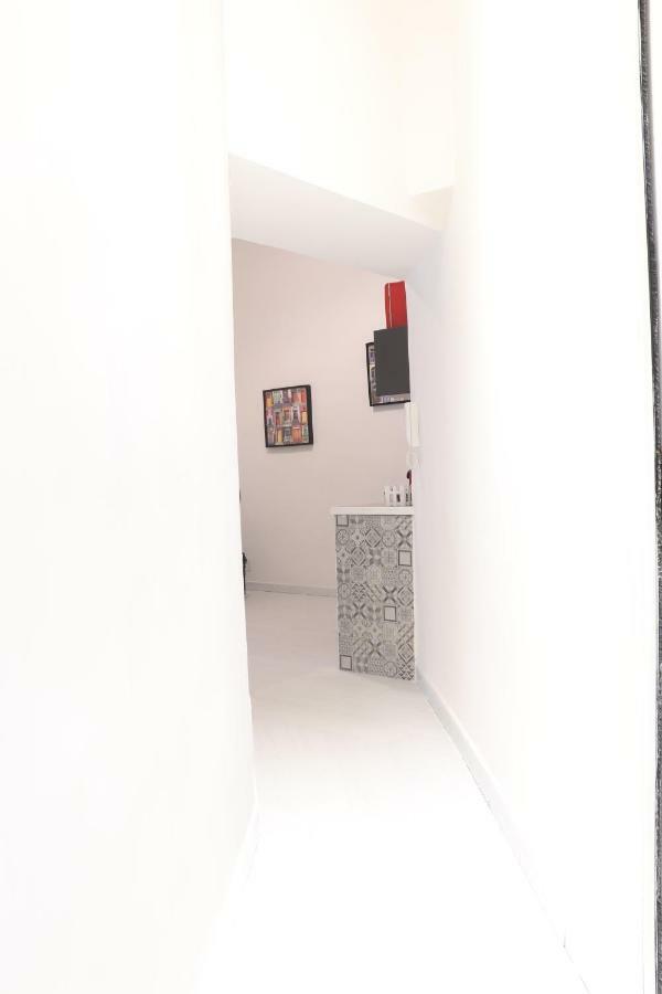 A Tre Passi Dal Duomo Apartment Naples Exterior photo