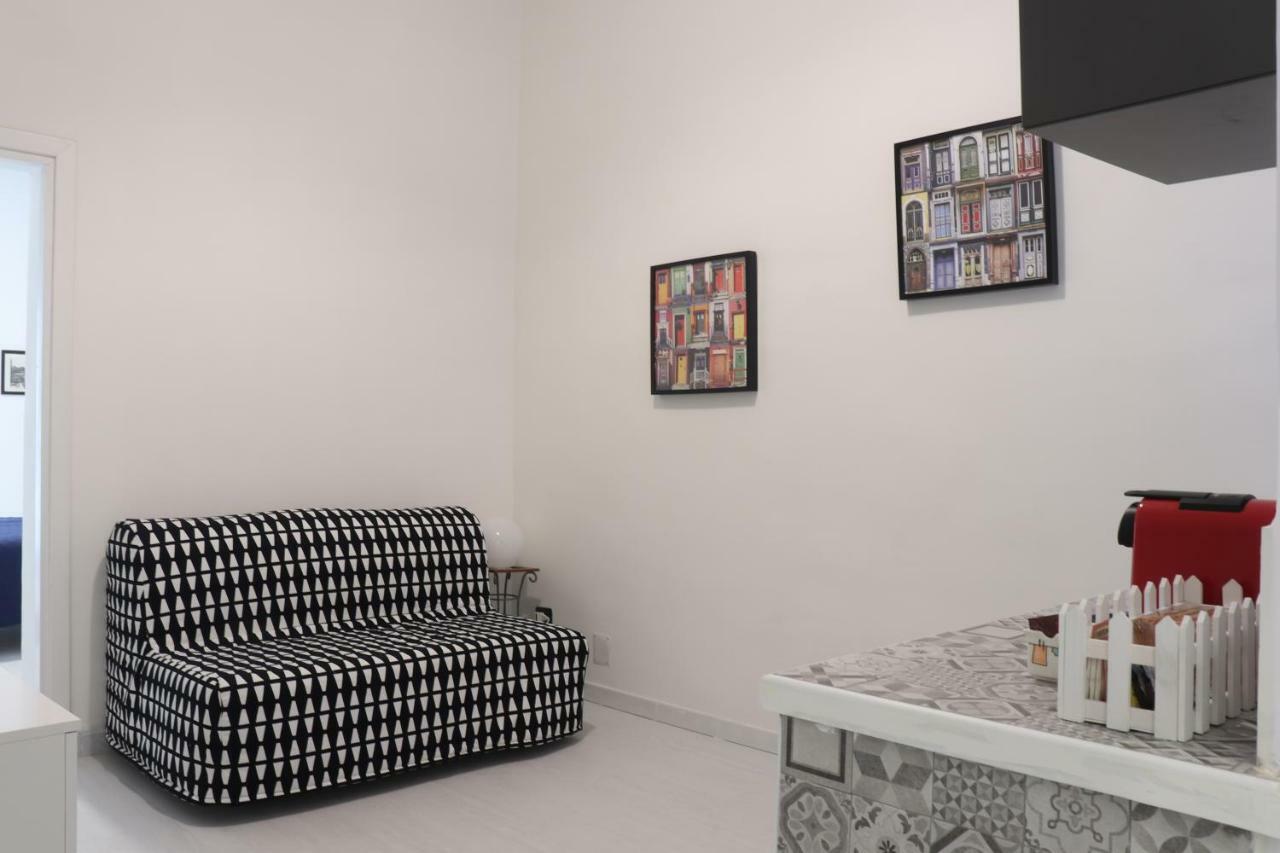 A Tre Passi Dal Duomo Apartment Naples Exterior photo