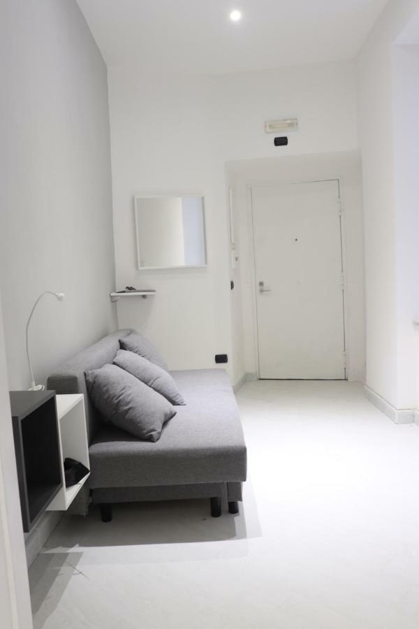 A Tre Passi Dal Duomo Apartment Naples Exterior photo